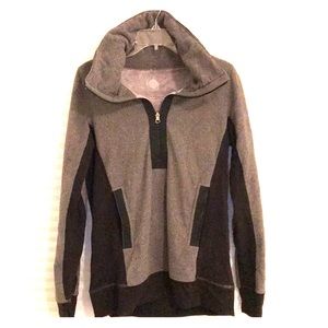 Lululemon women’s zip up sweater